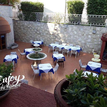 Bed and Breakfast Vila Albatros Ровинь Экстерьер фото