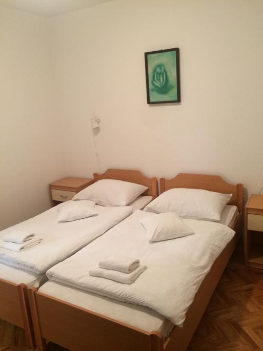 Bed and Breakfast Vila Albatros Ровинь Экстерьер фото